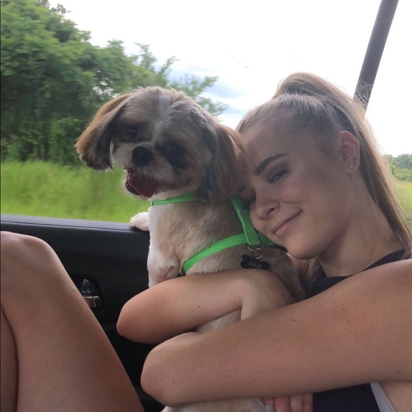 Meet your Posher, Paige - Picture 1 of 1